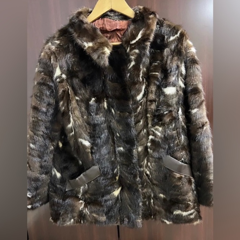 WOMEN’S STYLISH REAL MINK COAT WITH LEATHER POCKETS, BELT INSERTS
